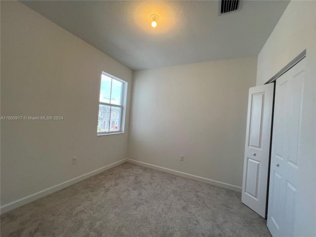 Home for rent at 12106 NW 24th Pl - photo 5501828