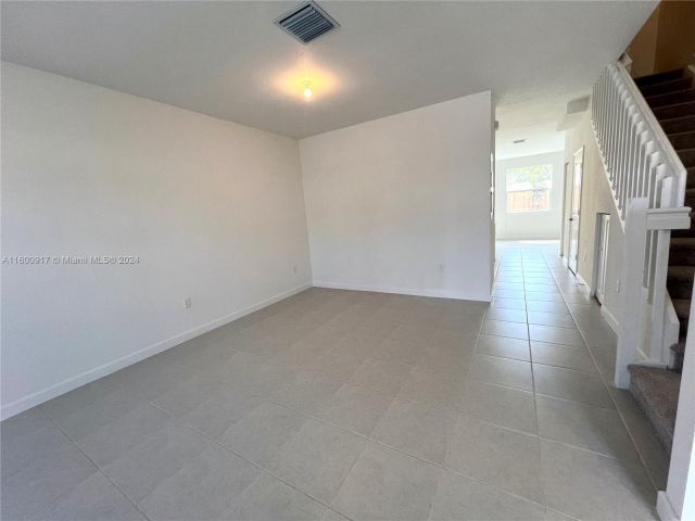 Home for rent at 12106 NW 24th Pl - photo 5501845