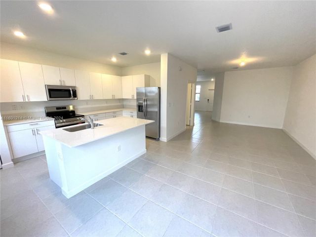 Home for rent at 12943 SW 231st Ter 12943 - photo 5507809