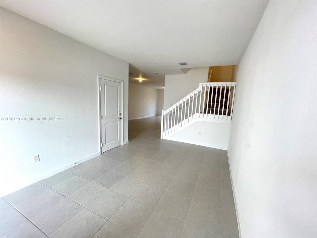 Home for rent at 12943 SW 231st Ter 12943 - photo 5507815