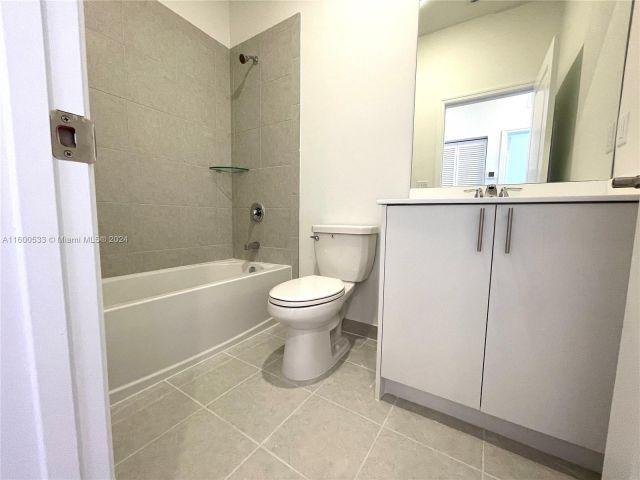 Home for rent at 12867 SW 233rd Ter 12867 - photo 5502813