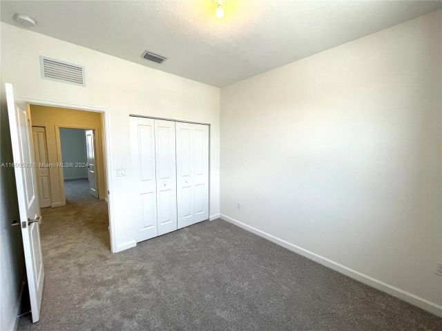 Home for rent at 12867 SW 233rd Ter 12867 - photo 5502815