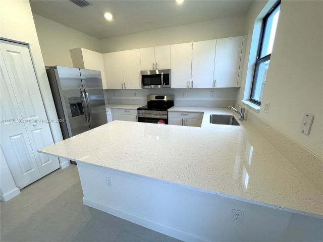 Home for rent at 12867 SW 233rd Ter 12867 - photo 5502824