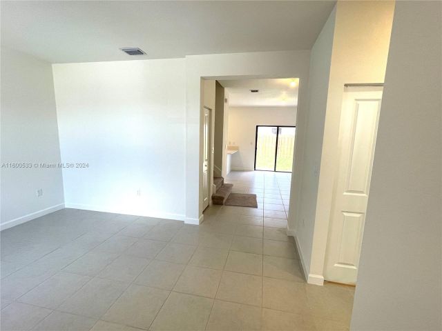 Home for rent at 12867 SW 233rd Ter 12867 - photo 5502829