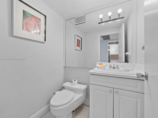 Apartment for sale  Unit #823 - photo 5948065