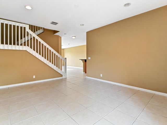 Home for rent at 16122 Poppyseed Circle 1403 - photo 5512363