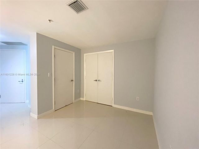 Apartment for rent  Unit #2906 - photo 5506873