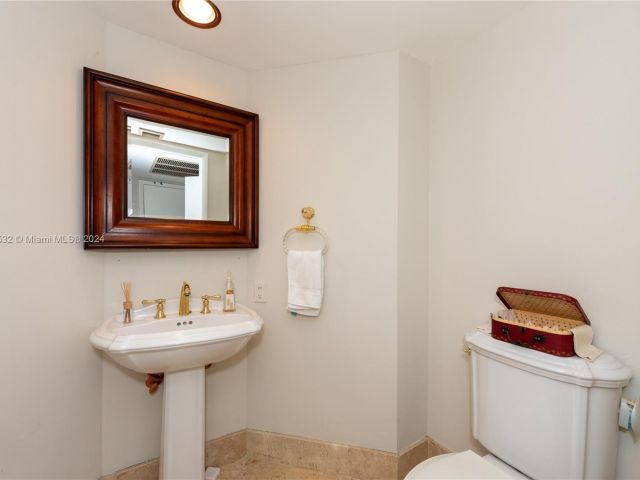 Apartment for sale  Unit #604 - photo 5507231