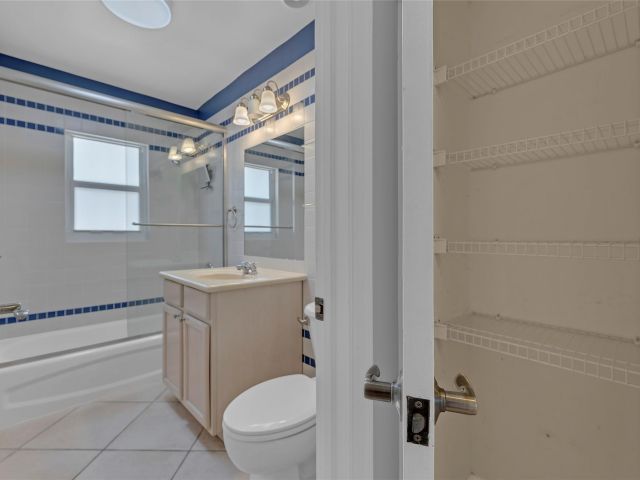 Home for sale at 1121-1123 NE 17th Ter - photo 5508402