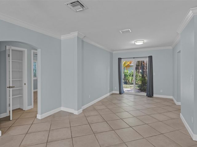 Home for sale at 1121-1123 NE 17th Ter - photo 5508407