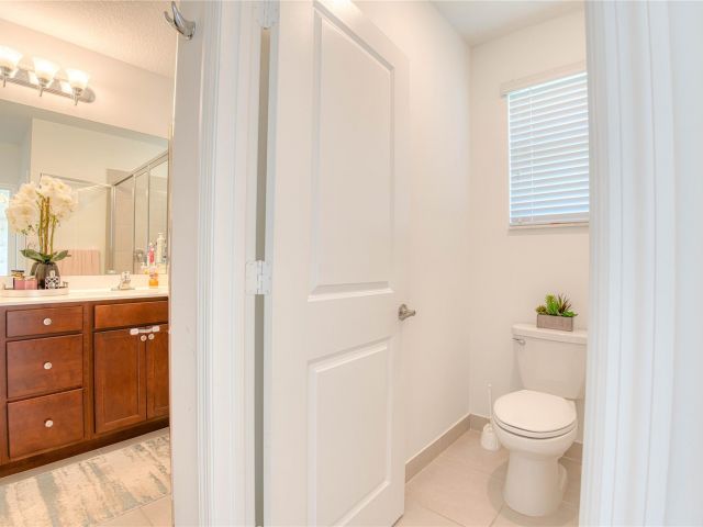 Home for sale at 4352 Veleiros Ave 4352 - photo 5509025