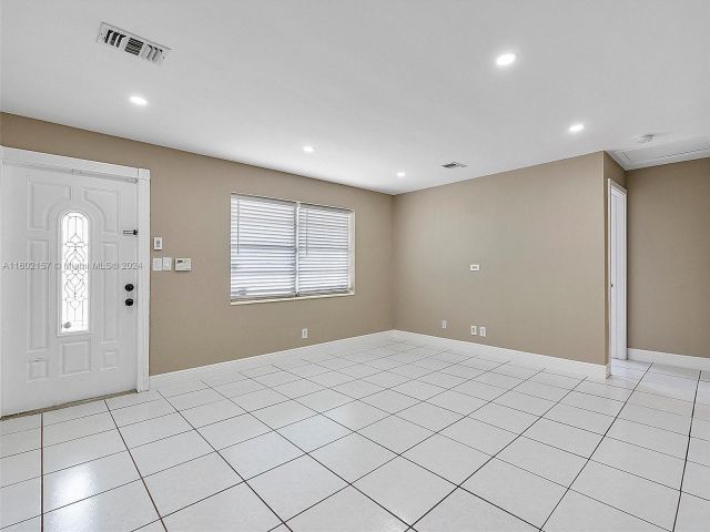 Home for sale at 1321 SW 33rd Ter - photo 5511786