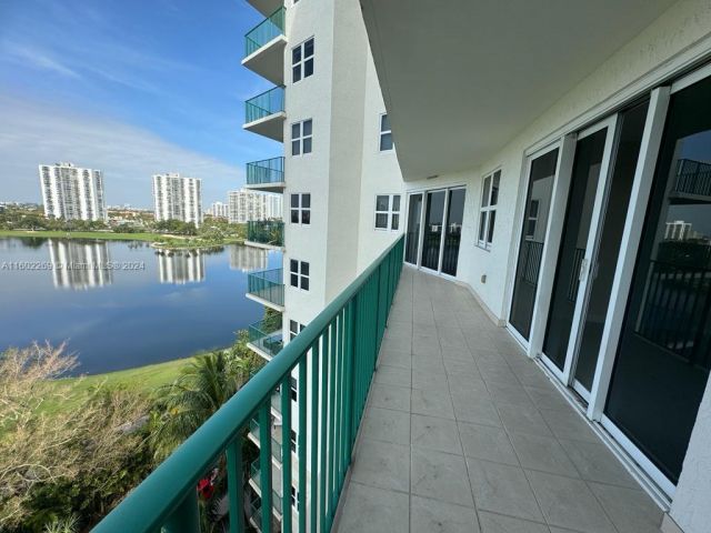 Apartment for rent  Unit # - photo 5513248