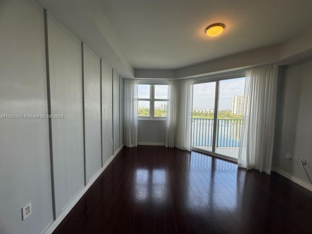 Apartment for rent  Unit # - photo 5513255