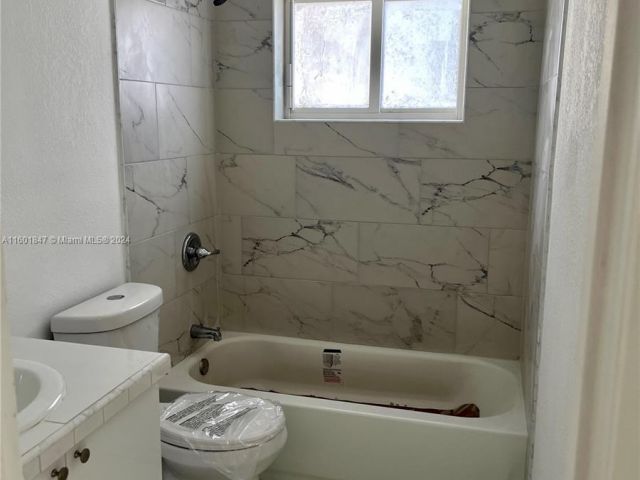 Home for rent at 790 NW 177th Ter - photo 5512512