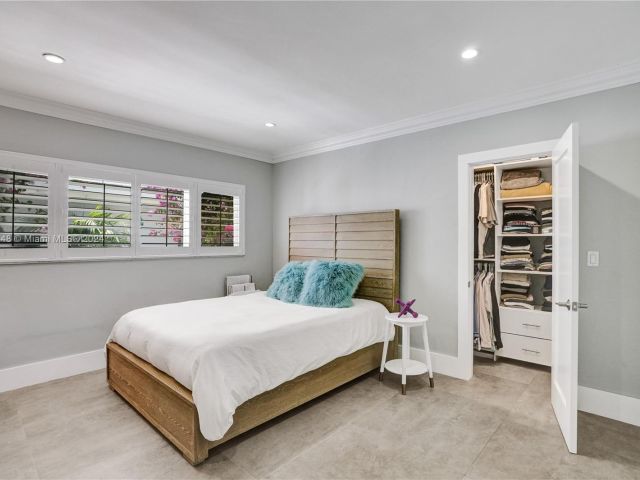 Home for sale at 4705 Granada Blvd - photo 5835567