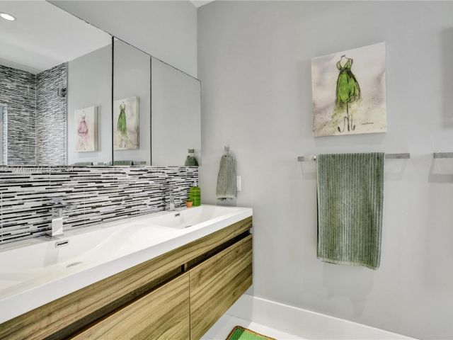 Home for sale at 4705 Granada Blvd - photo 5835570