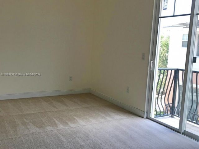 Home for rent at 3653 NW 5th Ter 3653 - photo 5512763