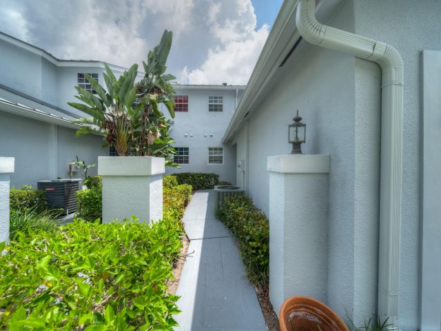 Home for rent at 17052 Boca Club Boulevard 3 - photo 5513954