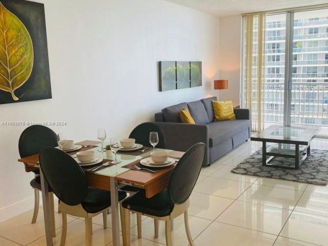 Apartment for sale  Unit #4305 - photo 5514740