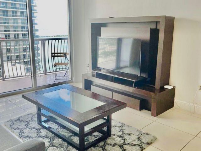 Apartment for sale  Unit #4305 - photo 5514742