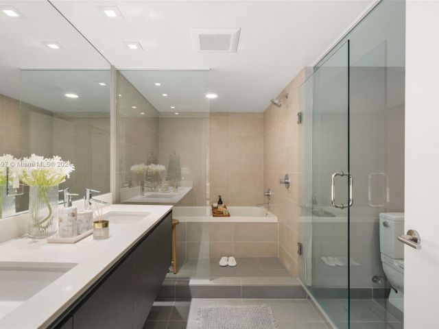 Apartment for rent  Unit #308 - photo 5691816