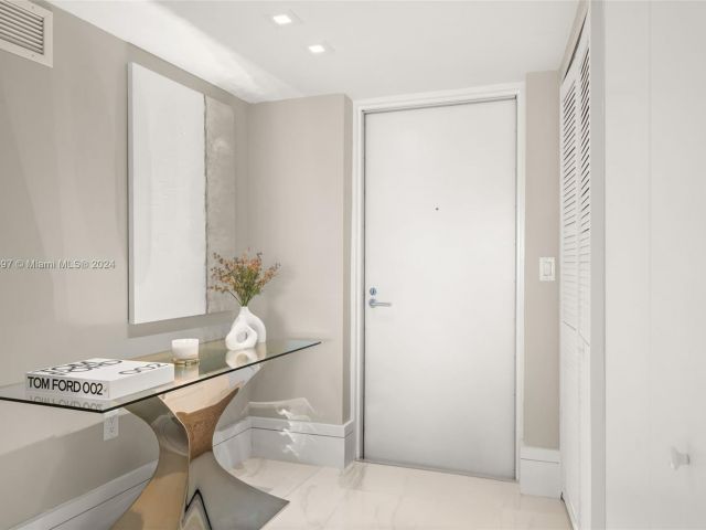 Apartment for rent  Unit #308 - photo 5691824