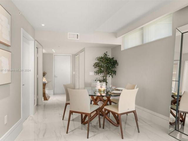 Apartment for rent  Unit #308 - photo 5691826