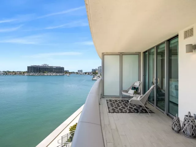 2-bedroom condo for rent in Miami Beach - 6620 Indian Creek Dr 308 - MondialRealty
