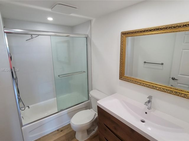 Apartment for sale  Unit #901 - photo 5627812