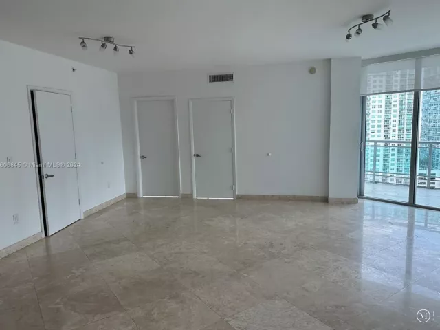 3-bedroom condo for sale in Miami - 350 S Miami Ave 2302 - MondialRealty