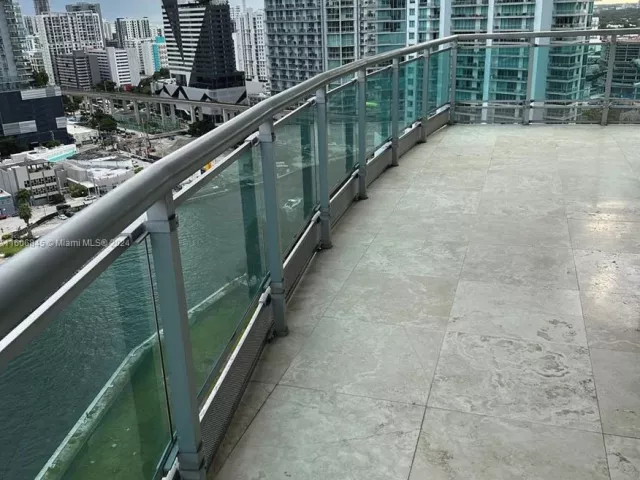 3-bedroom condo for sale in Miami - 350 S Miami Ave 2302 - MondialRealty