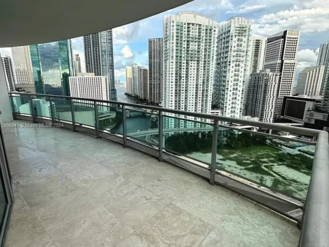 3-bedroom condo for sale in Miami - 350 S Miami Ave 2302 - MondialRealty