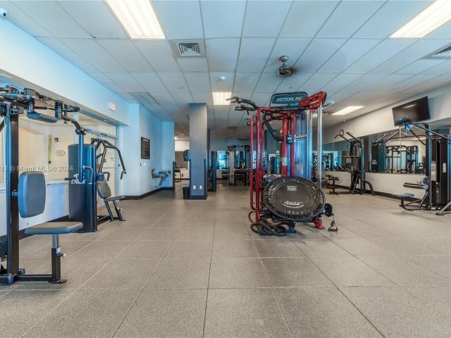 Apartment for rent  Unit #303 - photo 5634033