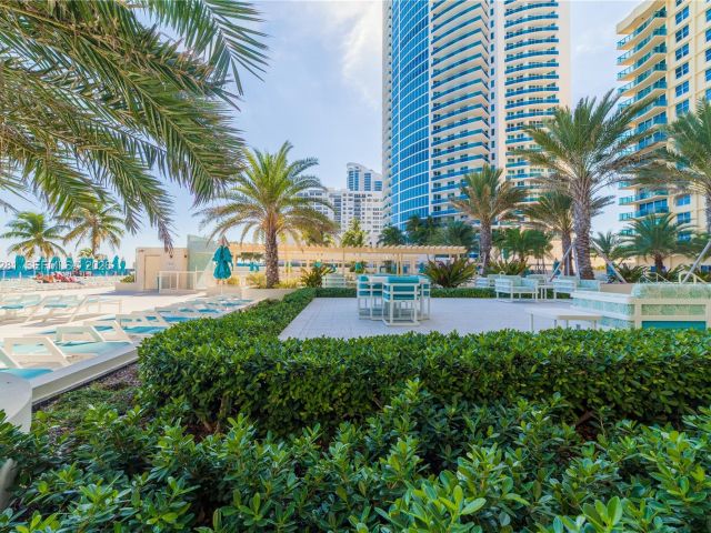 condo for rent in Hollywood - 2501 S Ocean Dr (avlb 6/21/26) 303 - MondialRealty