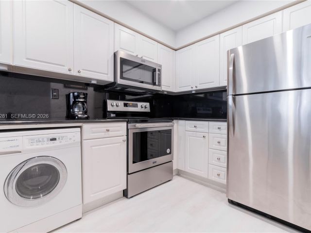 condo for rent in Hollywood - 2501 S Ocean Dr (avlb 6/21/26) 303 - MondialRealty