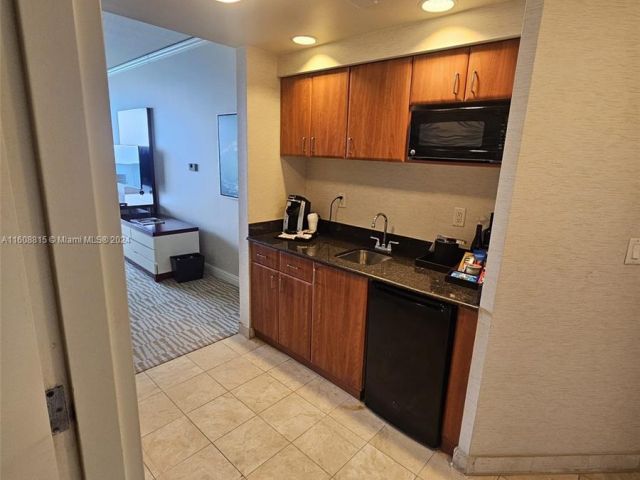 condo for sale in Sunny Isles Beach - 18001 Collins Ave 2112 - MondialRealty
