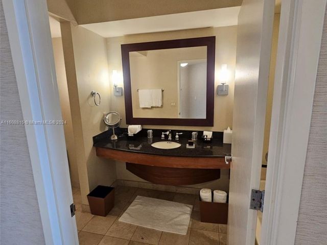 condo for sale in Sunny Isles Beach - 18001 Collins Ave 2112 - MondialRealty