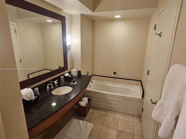 condo for sale in Sunny Isles Beach - 18001 Collins Ave 2112 - MondialRealty