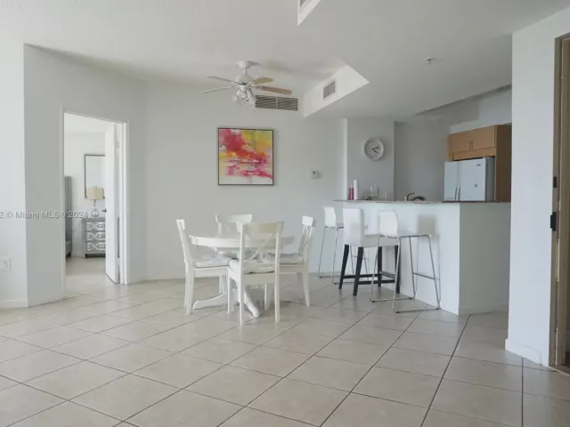 Apartment for rent  Unit #606 - photo 5777612