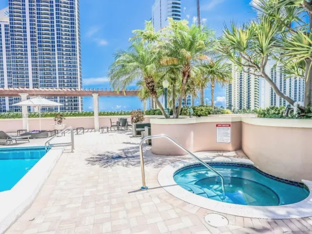 Apartment for rent  Unit #606 - photo 5777600