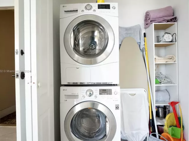 Apartment for rent  Unit #606 - photo 5777601