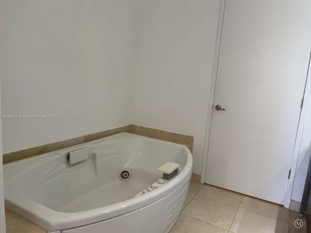 Apartment for rent  Unit #2603 - photo 5741297