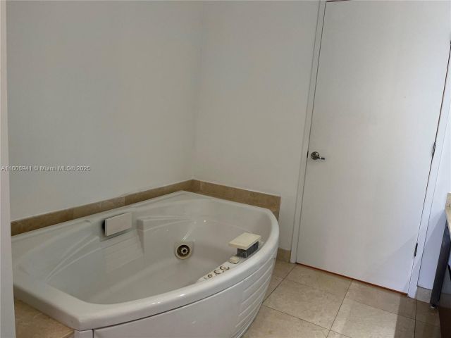 Apartment for rent  Unit #2603 - photo 5741297