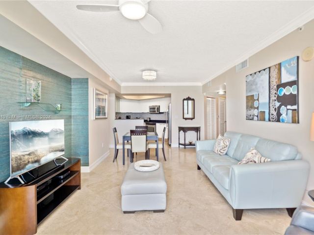 Apartment for rent  Unit #1201 - photo 5922263