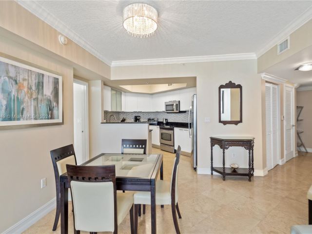 Apartment for rent  Unit #1201 - photo 5922266