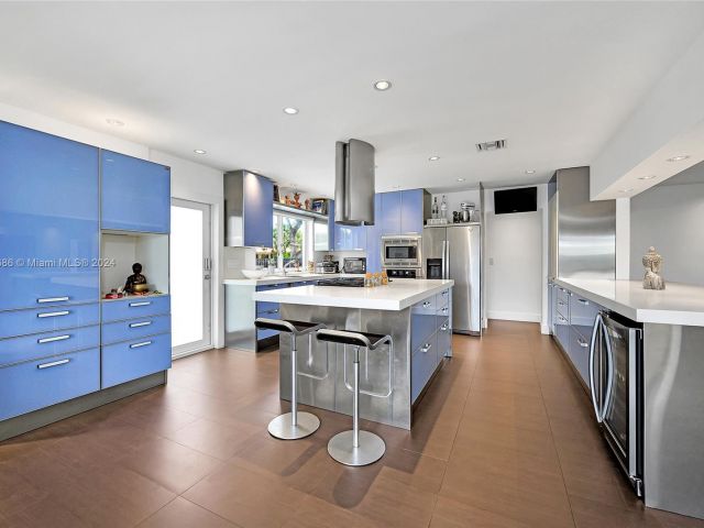 Home for sale at 2120 NE 204th St - photo 5949754