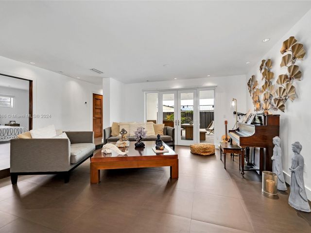 Home for sale at 2120 NE 204th St - photo 5949760