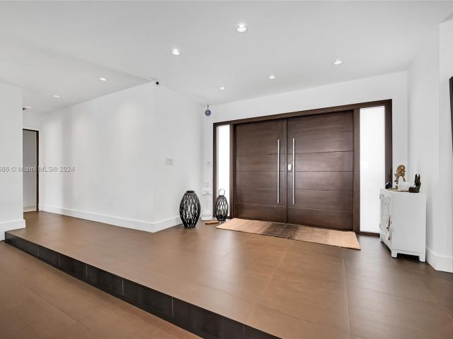 Home for sale at 2120 NE 204th St - photo 5949762