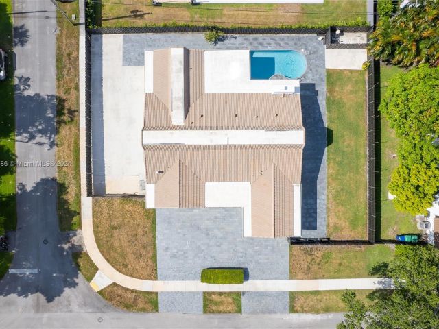 Home for sale at 2120 NE 204th St - photo 5949765